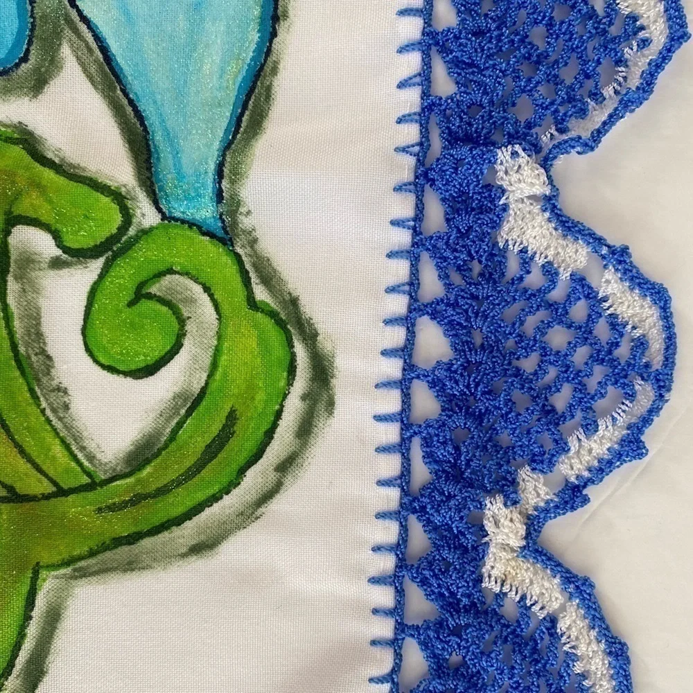 Hand embroidery 🪡 🧵 to wrap tortillas